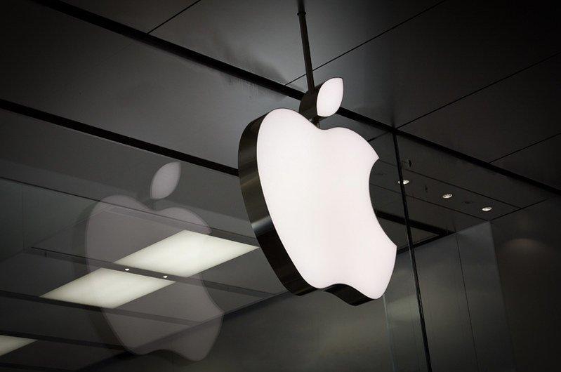 Apple обвинили в нарушении патентов на беспроводную зарядку
