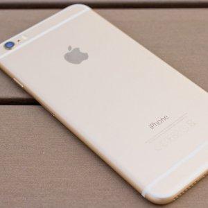 В  Apple запатентовали зарядку, которая заставит iPhone парить в воздухе