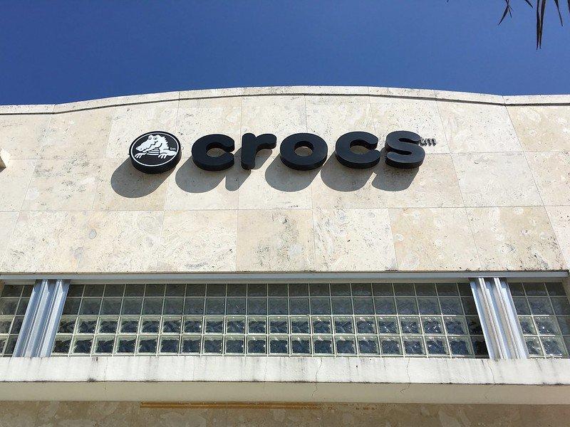 Crocs обвинила 21 компанию в нарушении прав на товарный знак