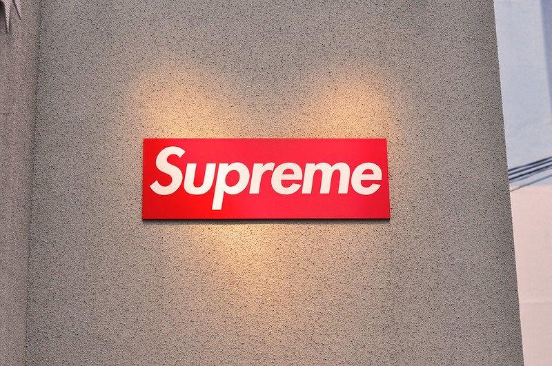Владельцев фейкового Supreme приговорили к тюремному заключению