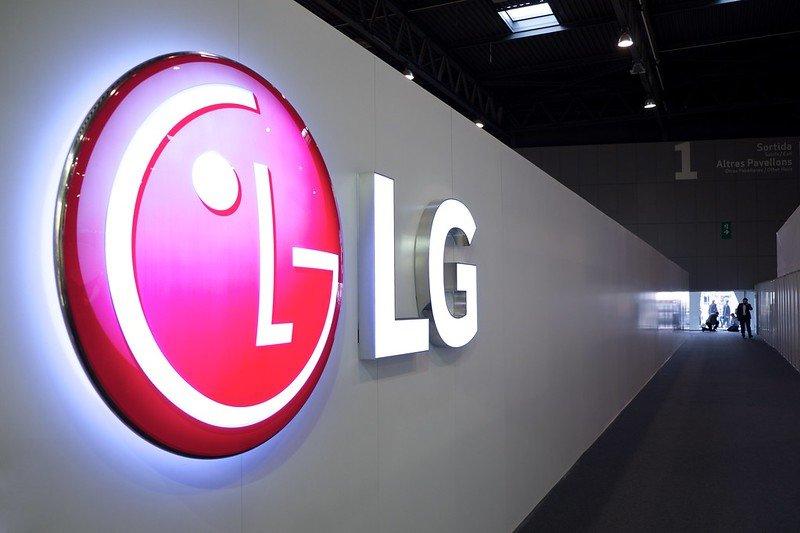 LG решила заработать на патентах