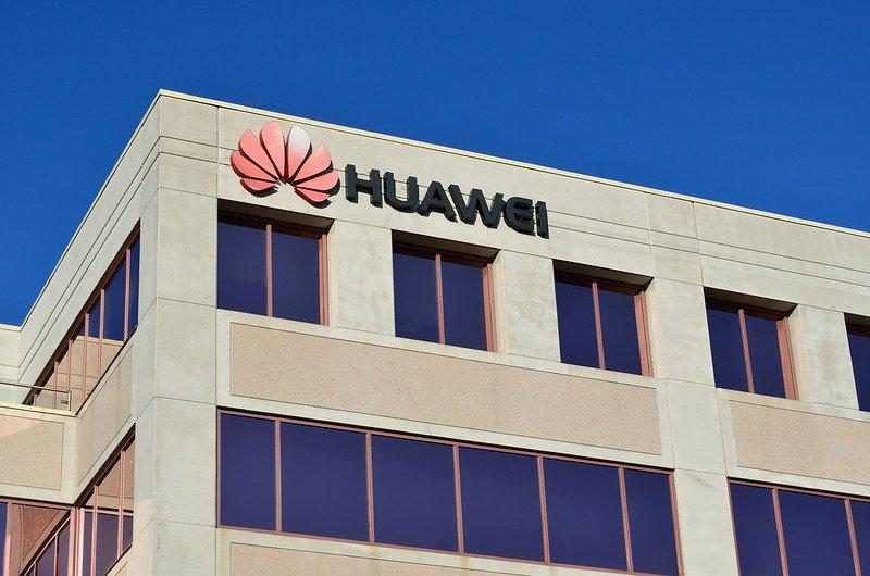 Суд в США рассмотрит иск Huawei к Verizon о нарушении патентов
