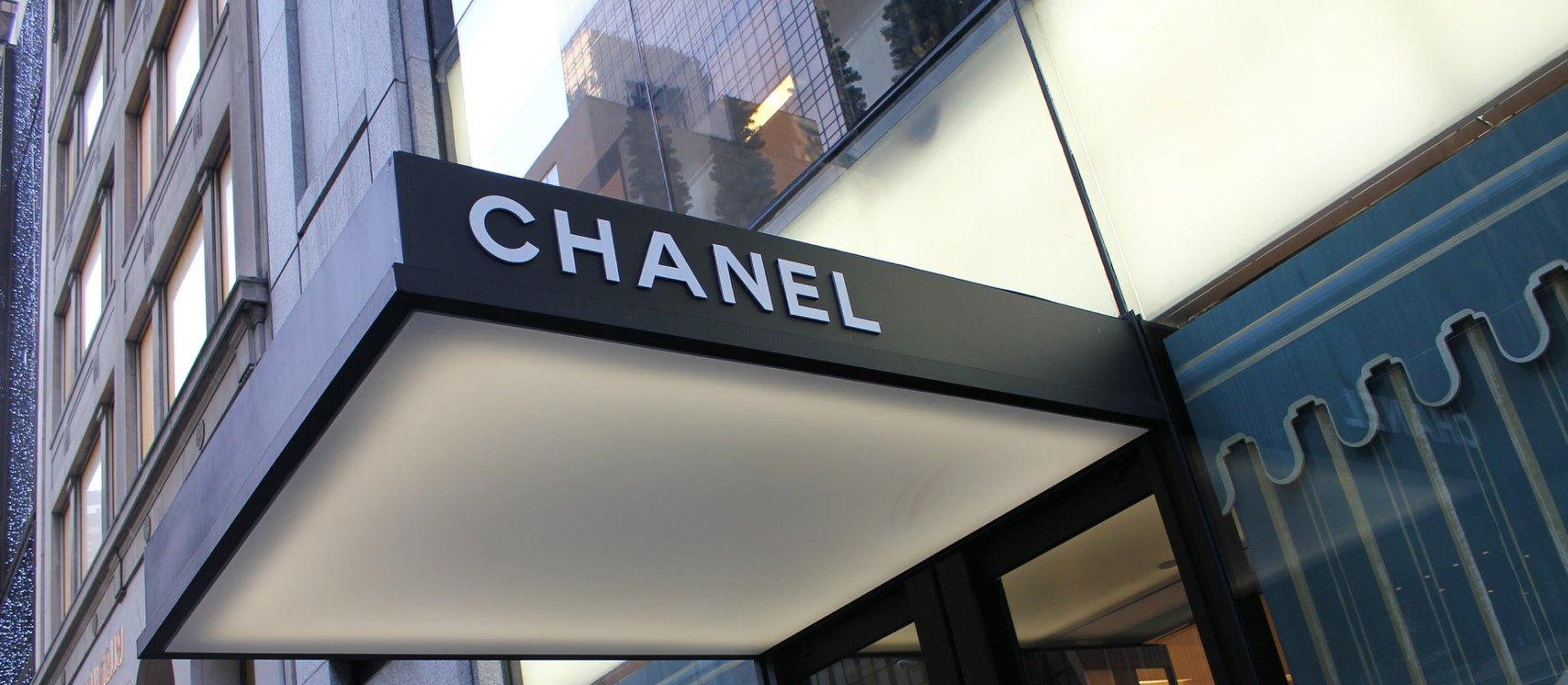 Апелляционный суд оставил в силе решение по иску Chanel и Dior к предпринимателю из РФ