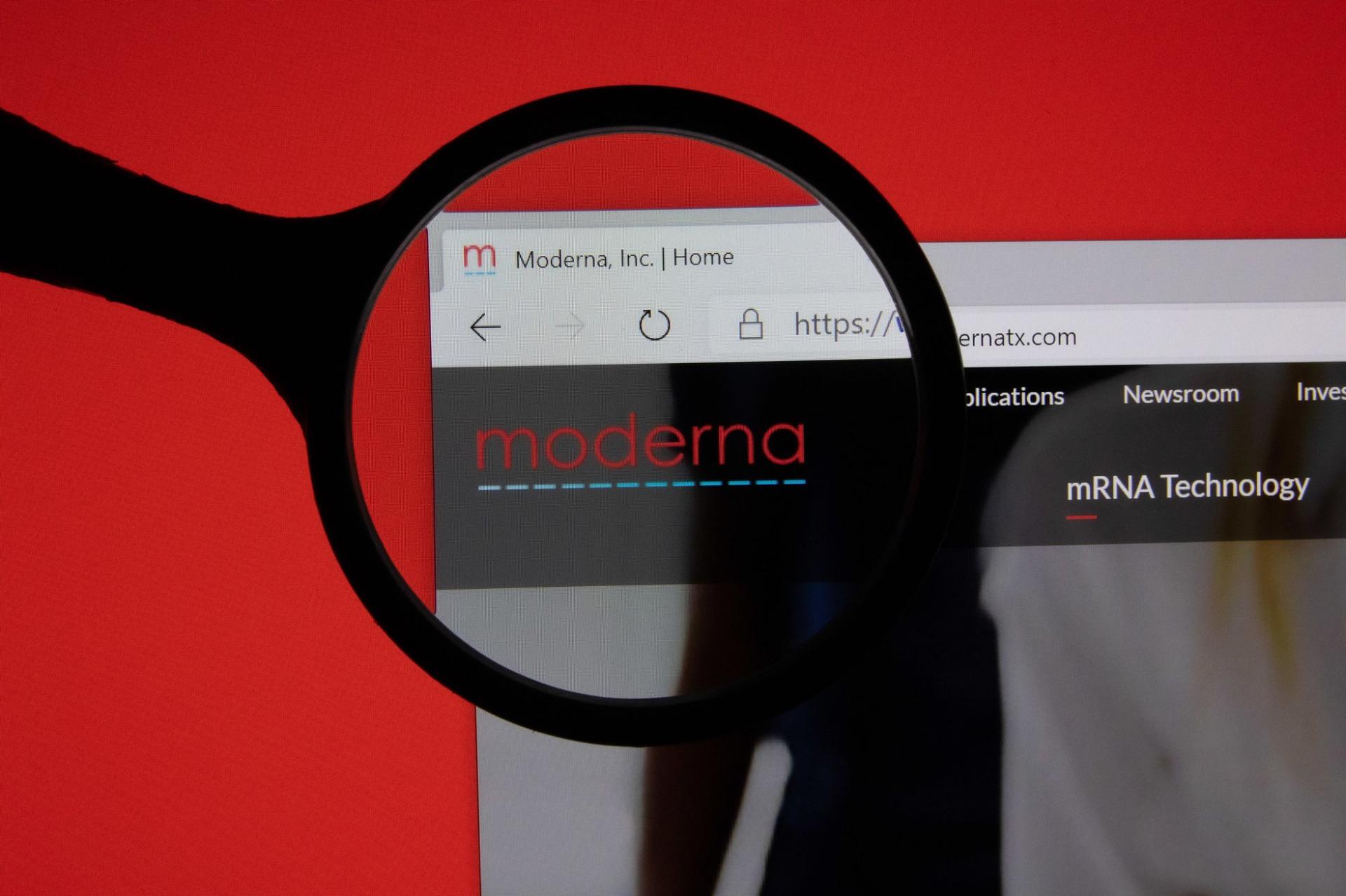 Moderna и Национальные институты здоровья США спорят о том, кто изобрел ключевой компонент вакцины от коронавируса