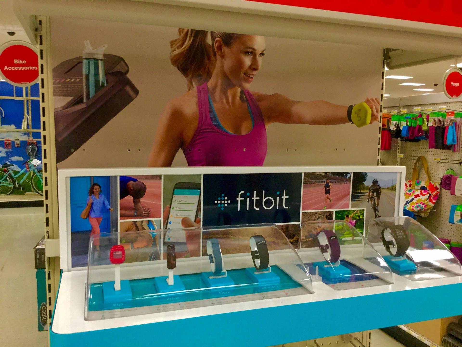 Устройства Fitbit смогут выявлять у владельцев признаки депрессии