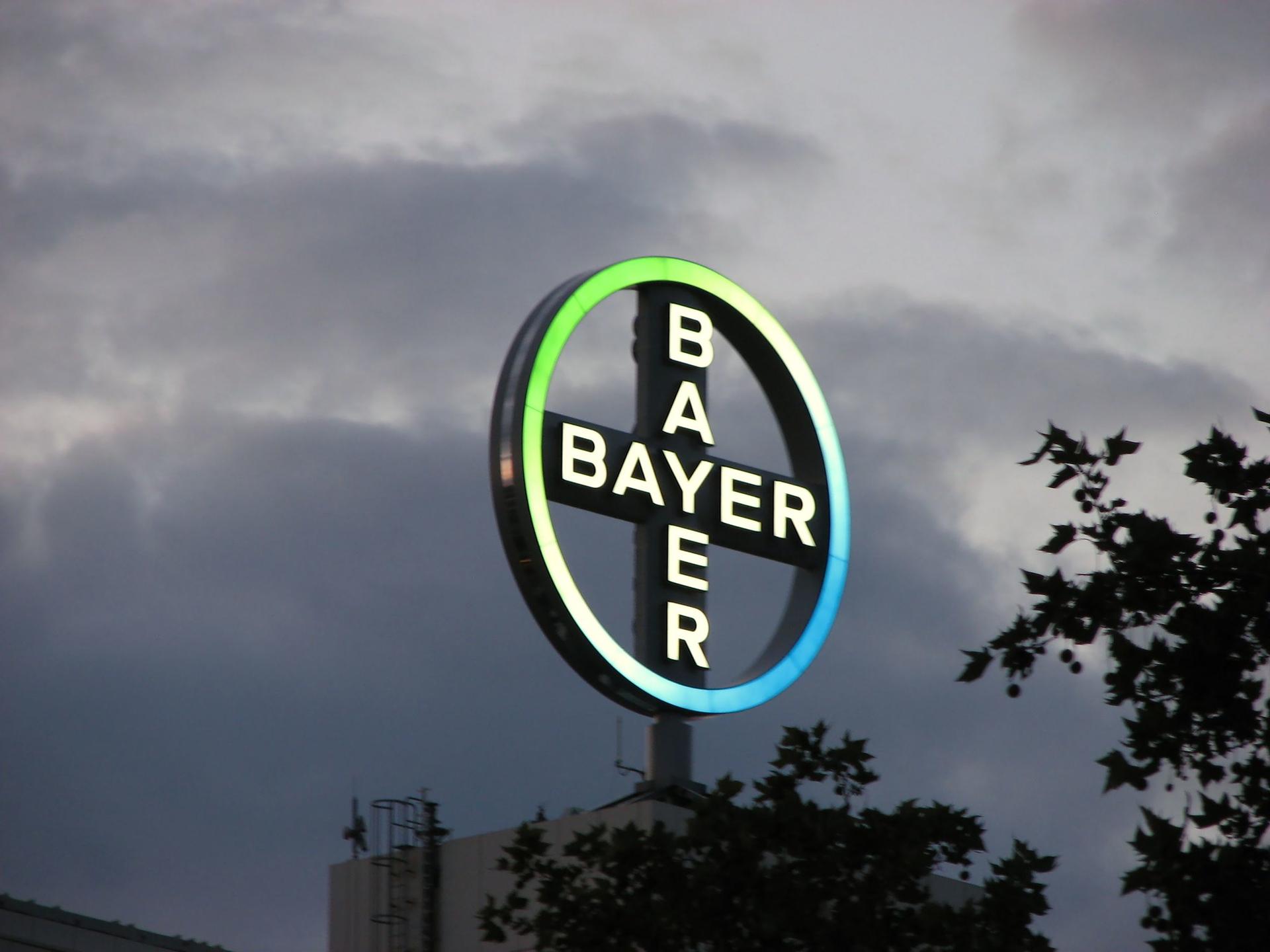Российская компания судится с Bayer за патенты, а Beluga попрощалась с брендом: дайджест главных новостей
