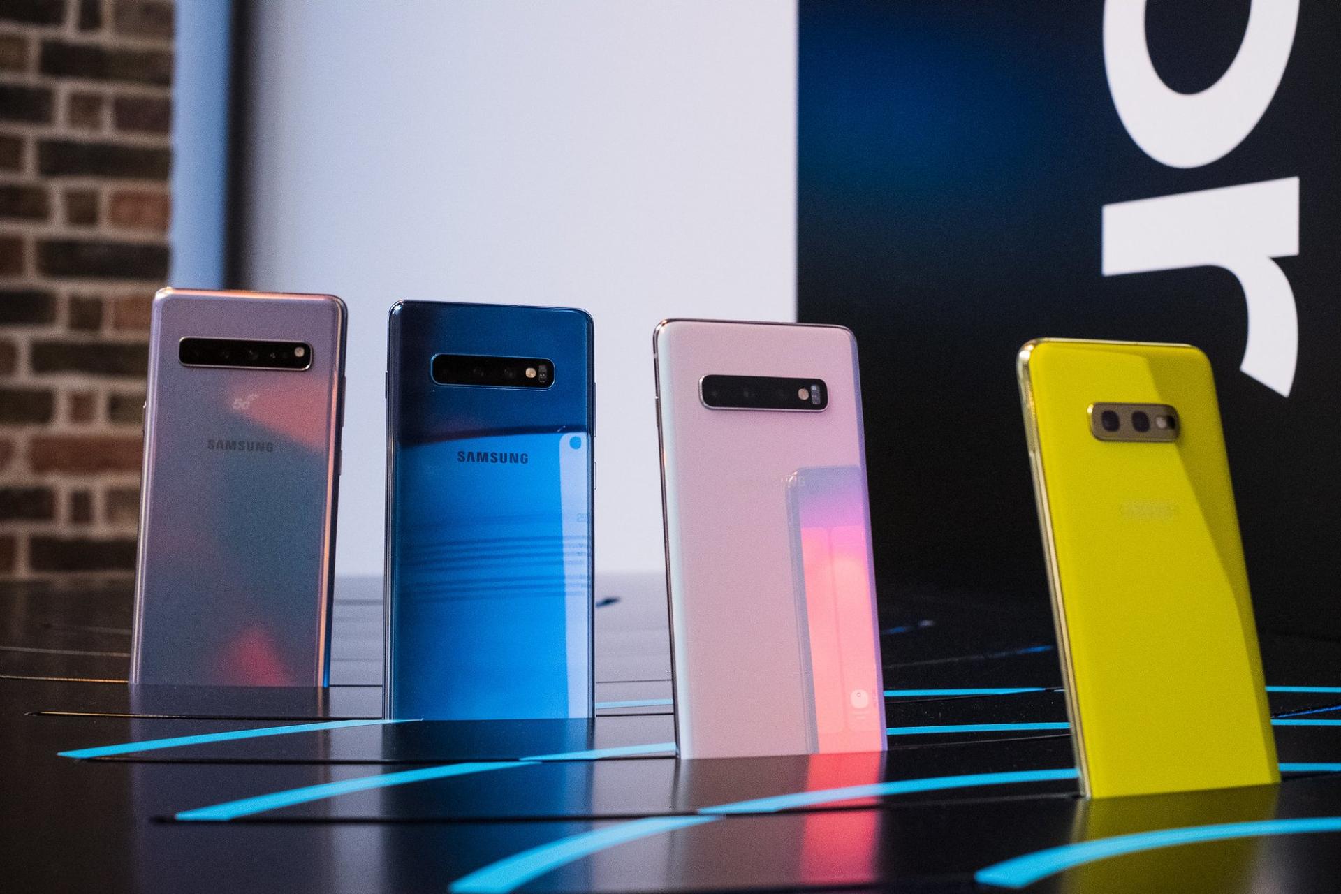«Яндекс» и Национальная система платежных карт поддержали Samsung в споре с Sqwin SA