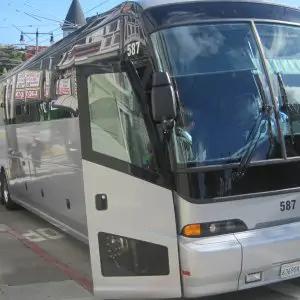 Аpple сыграет на гармошке: компания получила патент на конструкцию автобуса необычной формы