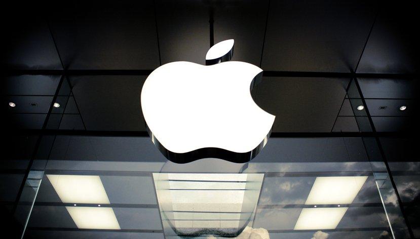 На Apple подали в суд из-за функций, которые позволяют переключаться между приложениями и вкладками в Safari