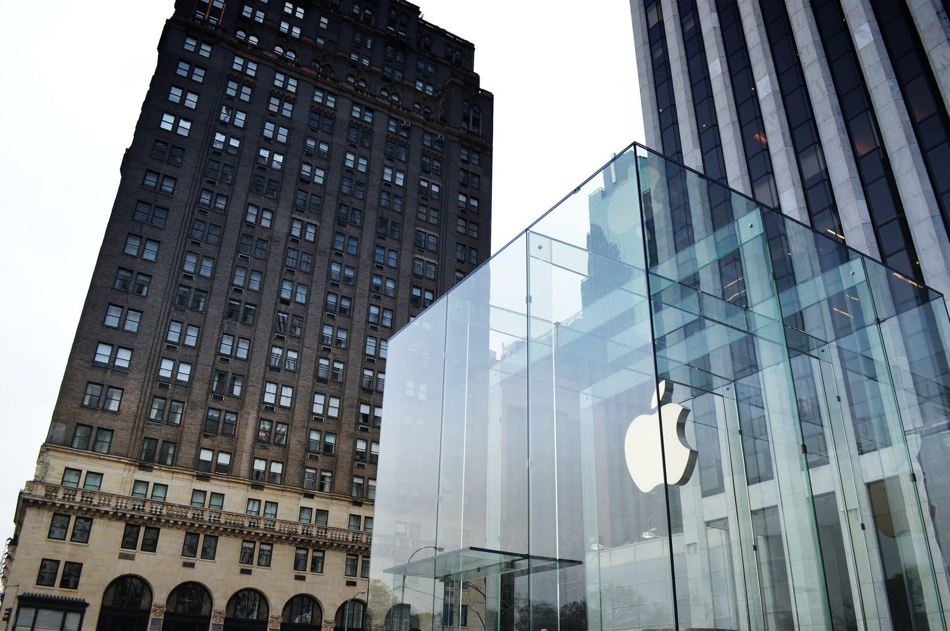 Apple подала в суд на Ericsson